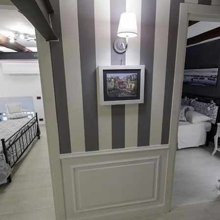 Happy House 31 Apartment Наполи Екстериор снимка