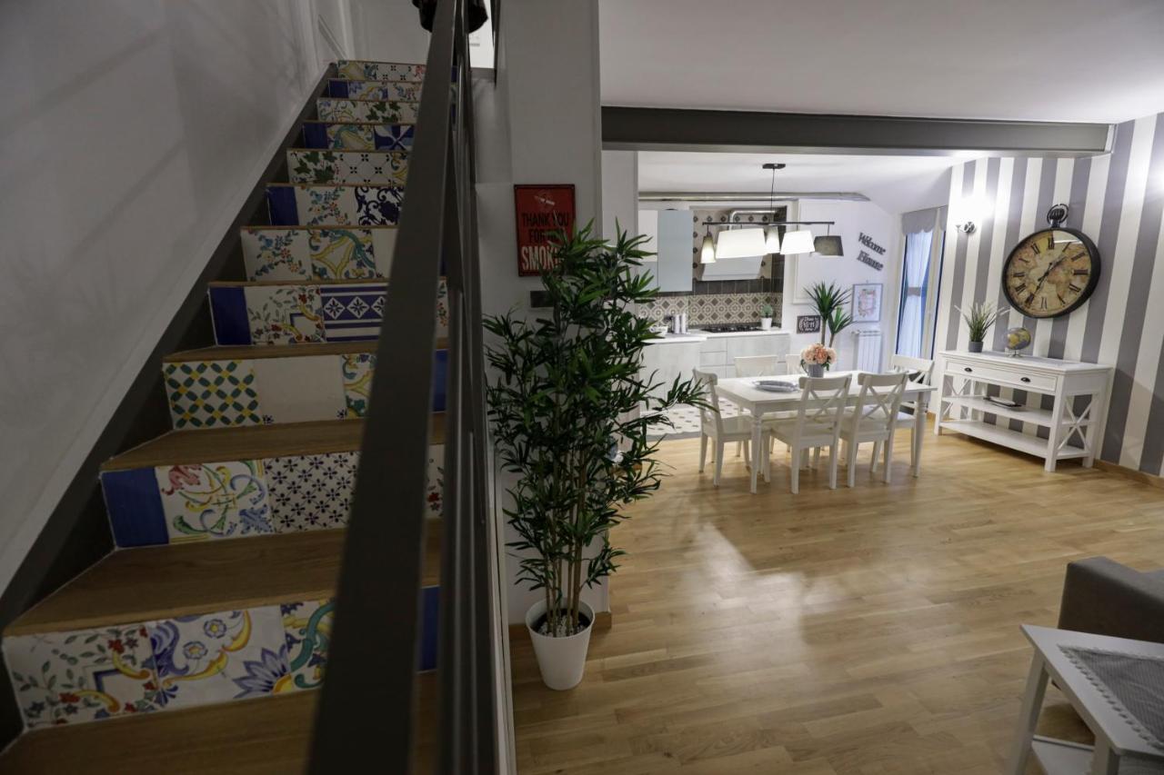 Happy House 31 Apartment Наполи Екстериор снимка