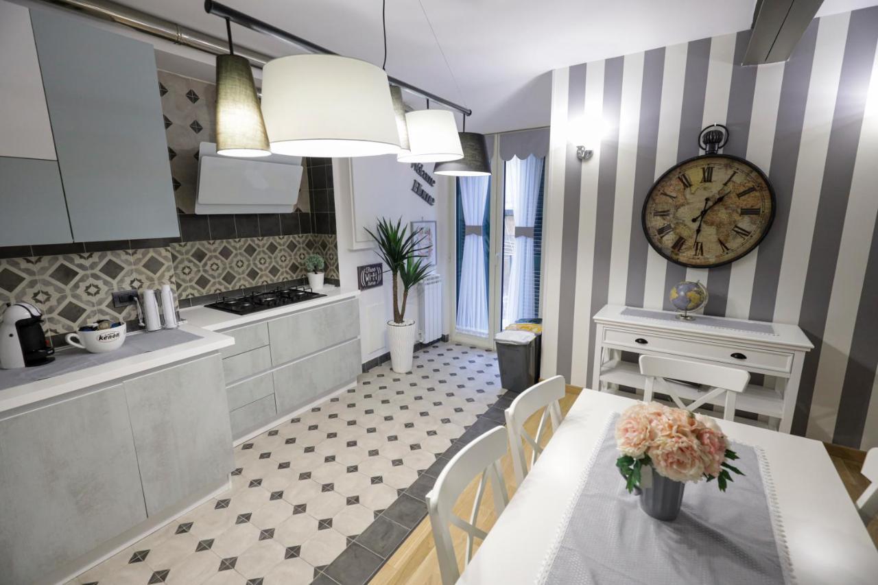 Happy House 31 Apartment Наполи Екстериор снимка