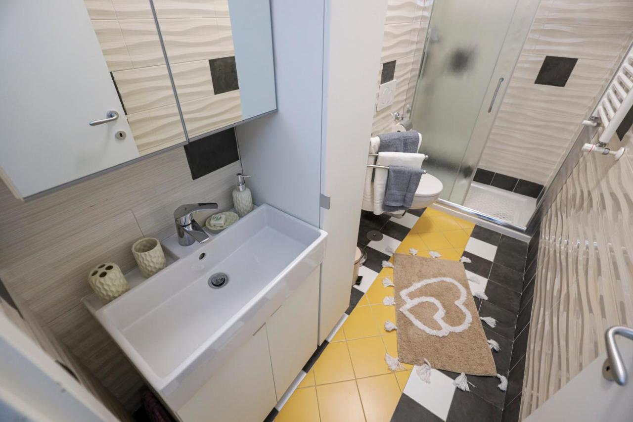 Happy House 31 Apartment Наполи Екстериор снимка
