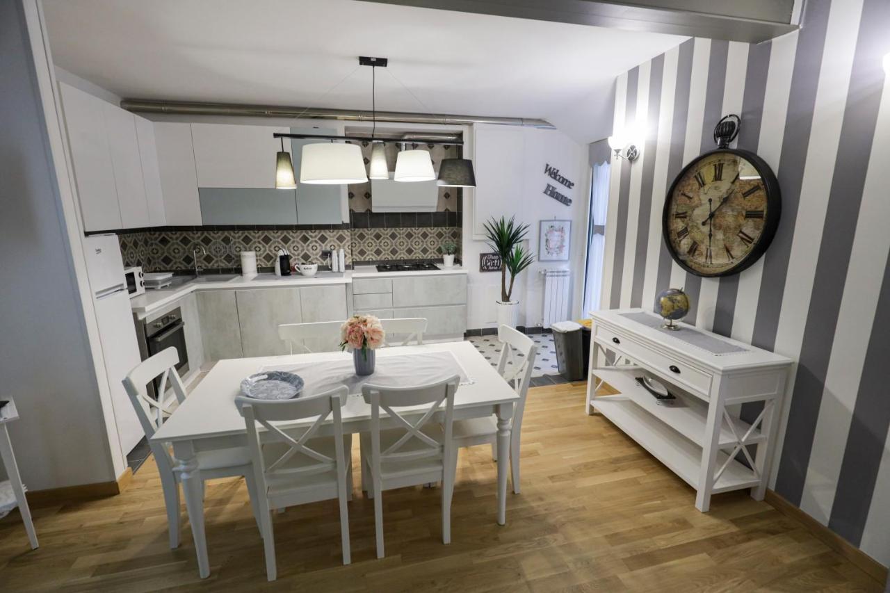 Happy House 31 Apartment Наполи Екстериор снимка